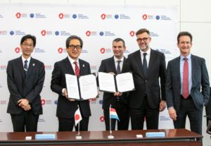 signature du contrat de participation du Luxembourg à l'Exposition universelle 2025 à Osaka